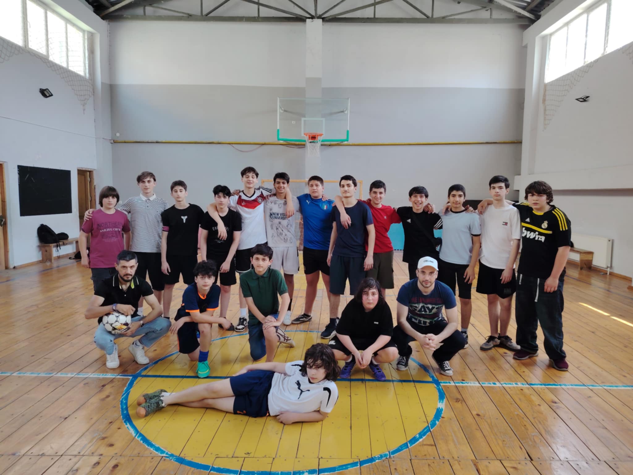შპს N 1 სკოლაში ტრადიციად ქცეული ფეხბურთის ჩემპიონატი გაიმართა